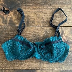 Victoria’s Secret Lightly Lined Dream Angels Push Up without Padding